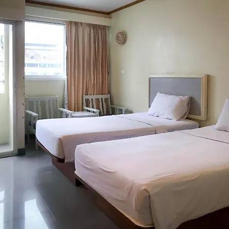 J Two S Pratunam Hotel