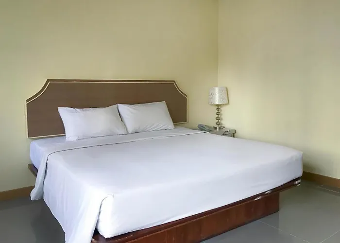 J Two S Pratunam Hotel