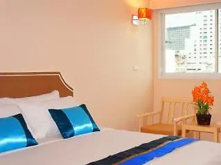 J Two S Pratunam Hotel 2*