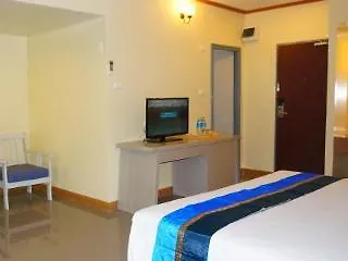 J Two S Pratunam Hotel