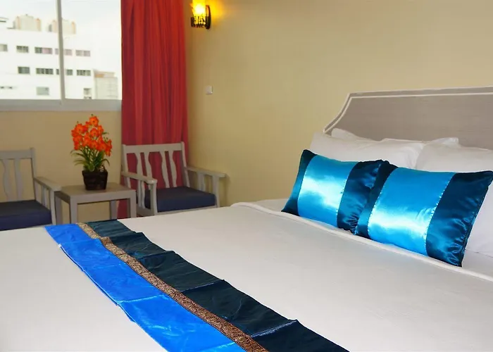 J Two S Pratunam Hotel
